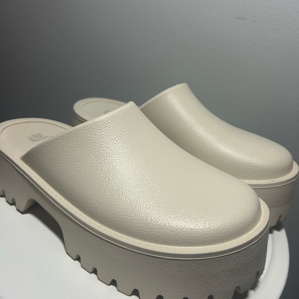 Women's Cream Platform Clogs
